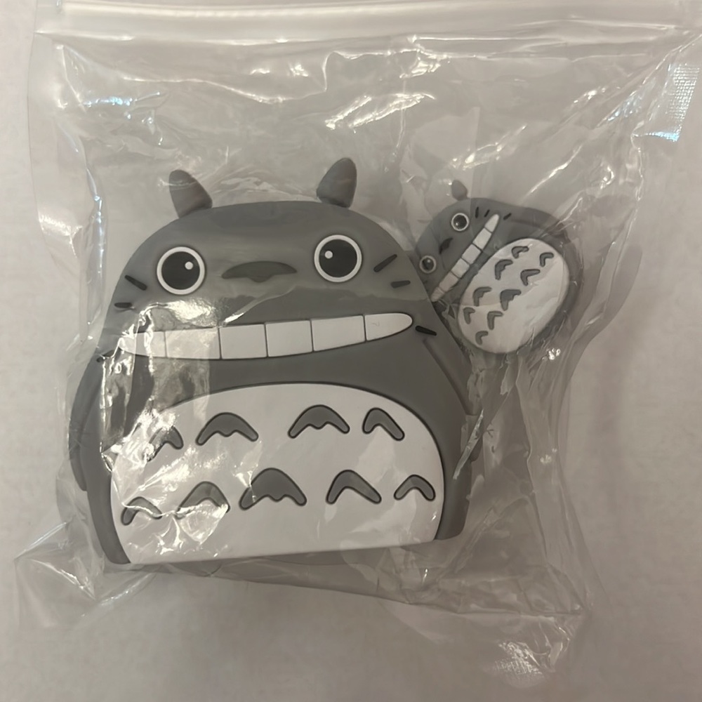 CUTE grey cat bite cable protector for iPhone fast charger (18W/20W)